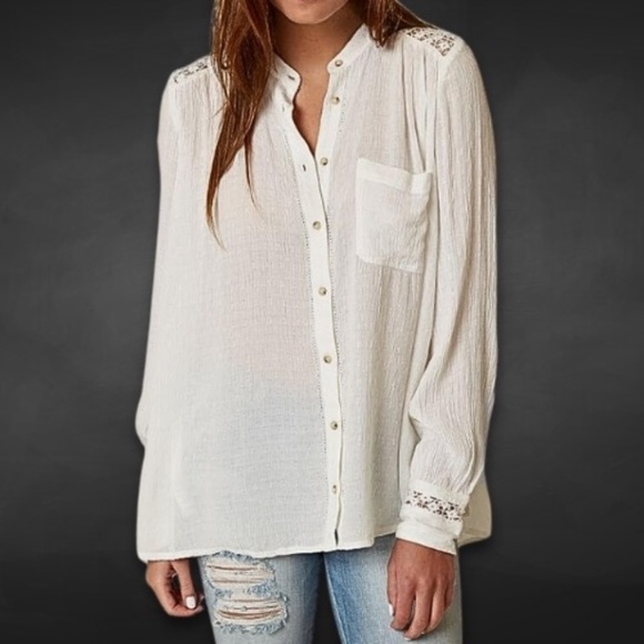 Free People Blouse Lace Inset Button Front‎ Long Sleeves High-Low Hem White W M - Picture 1 of 12